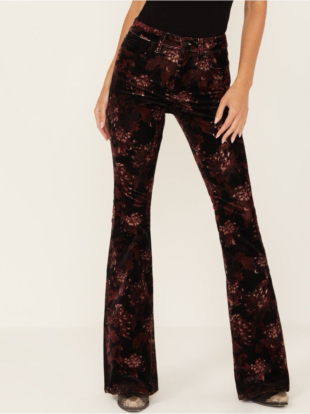 SHYANNE WOMEN'S PRINTED VELVETEEN
HIGH RISE STRETCH FLARE JEANS / 27